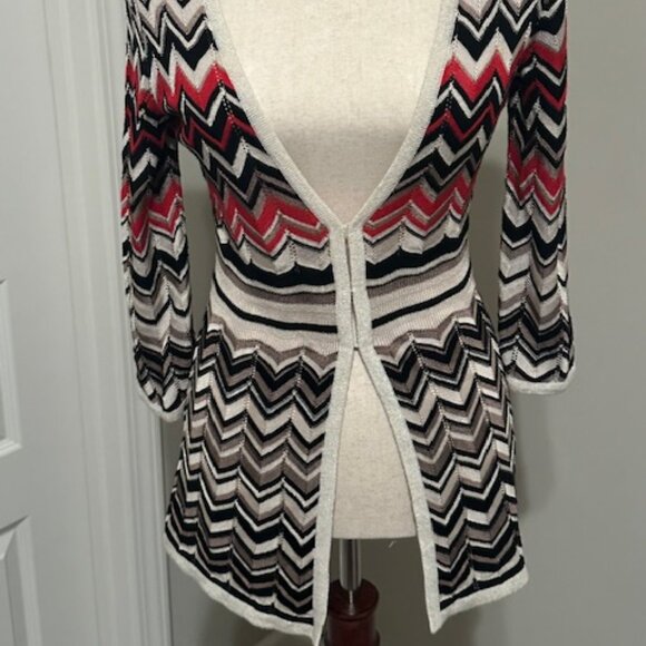 Brand new White House Black Market Cardigan,  Size XS - Picture 2 of 7